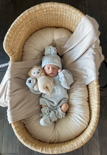 Mono con anuncio de "Hermanito" | Sky