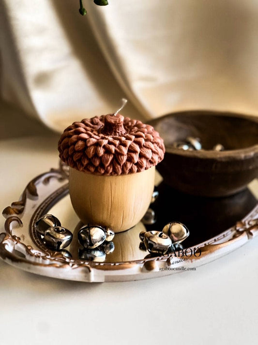 Christmas Pine Cone Candle 4x4in