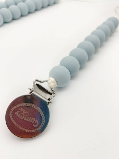 Gummy Chic Silicone Pacifier Holder Clip